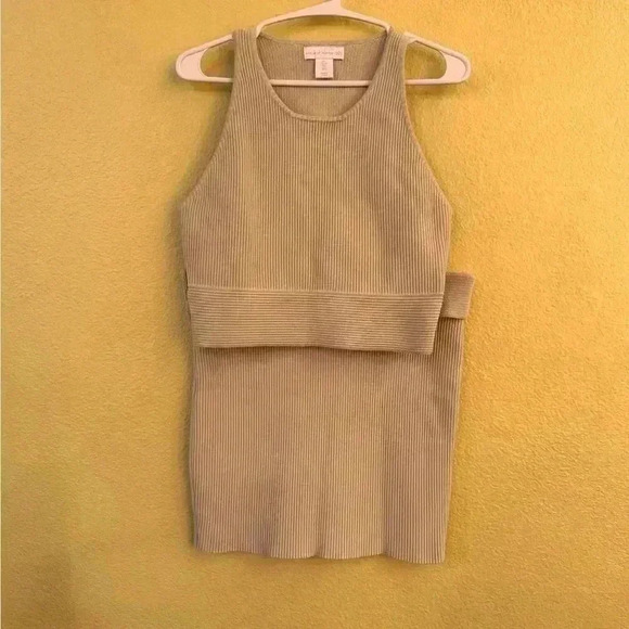 House Of Harlowe 1960 Tan Ribbed Knit Skirt And Top Set Size Large EUC! - Picture 2 of 11